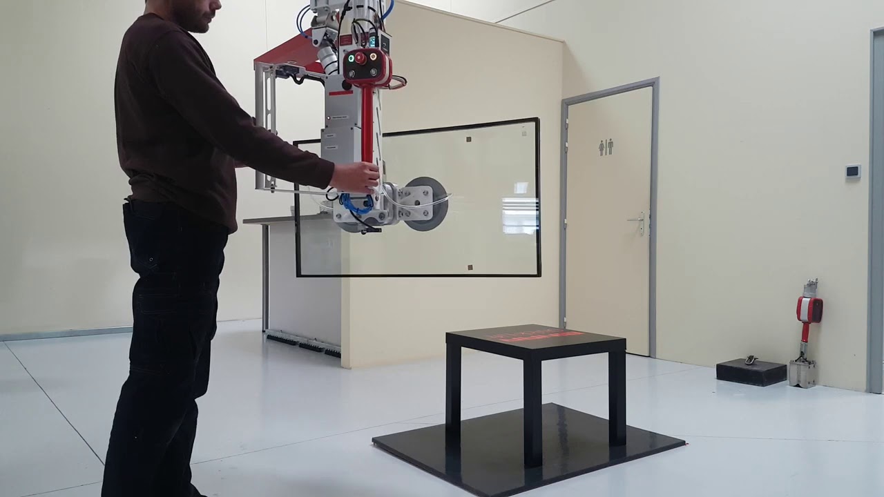 Vakuumgreifer  für Fensterhandling mit stufenloser Rotation von 0-90° und Kippfunktion.