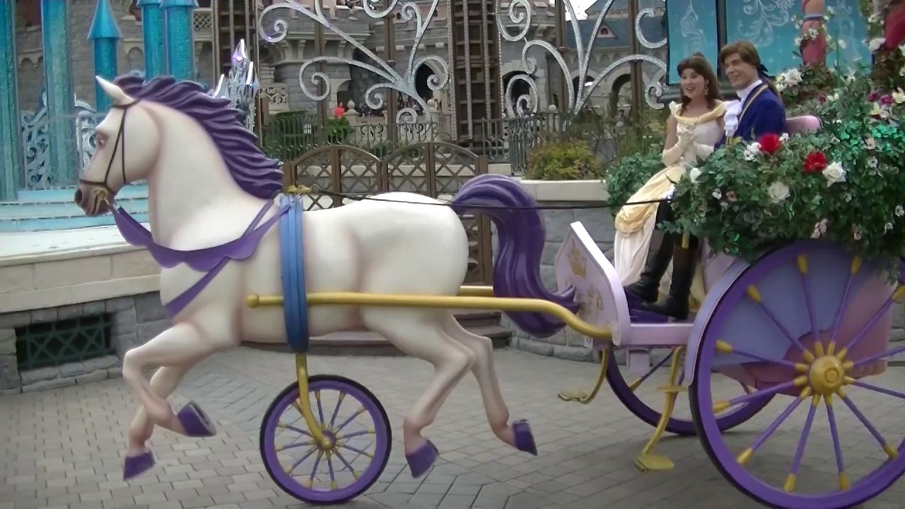 Disneyland Paris parade 2018