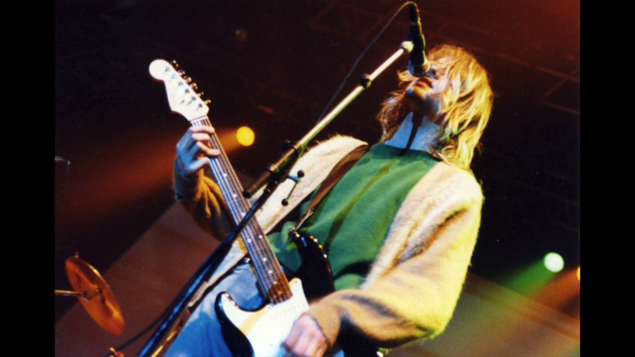 Nirvana - On a Plain Live (Remixed) Salle Omnisports, Rennes, FR 1991 December 07