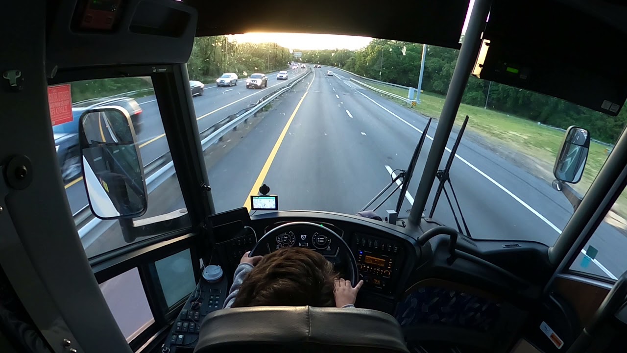 2019 MCI J4500 DC