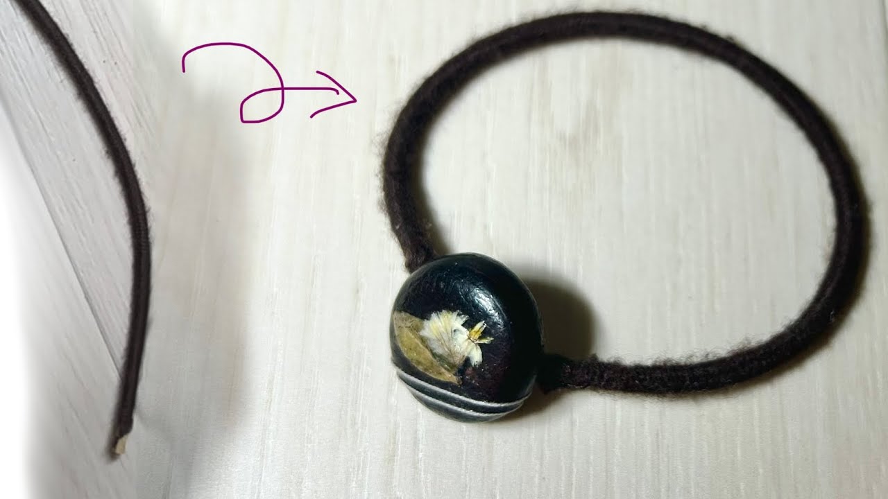 髪ゴム切れたので修理するよ