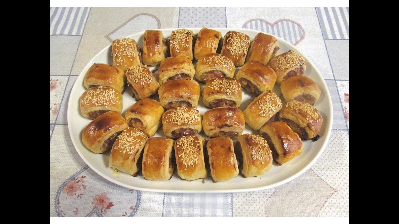 Feuilletés à la viande hachée / Слойки с мясом / Meat puffs / Mini pateuri din foietaj cu carne