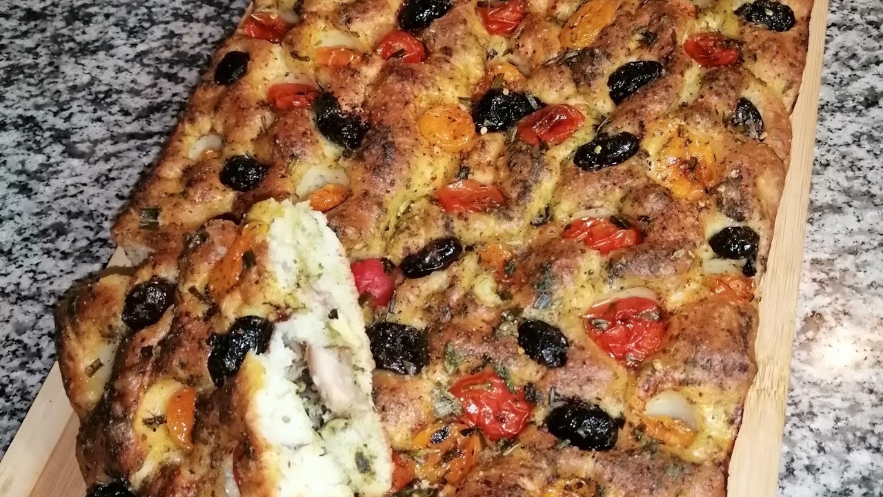 أسهل وأطيب فطيرة الفوكاتشا الإيطالية ممكن تحظروها