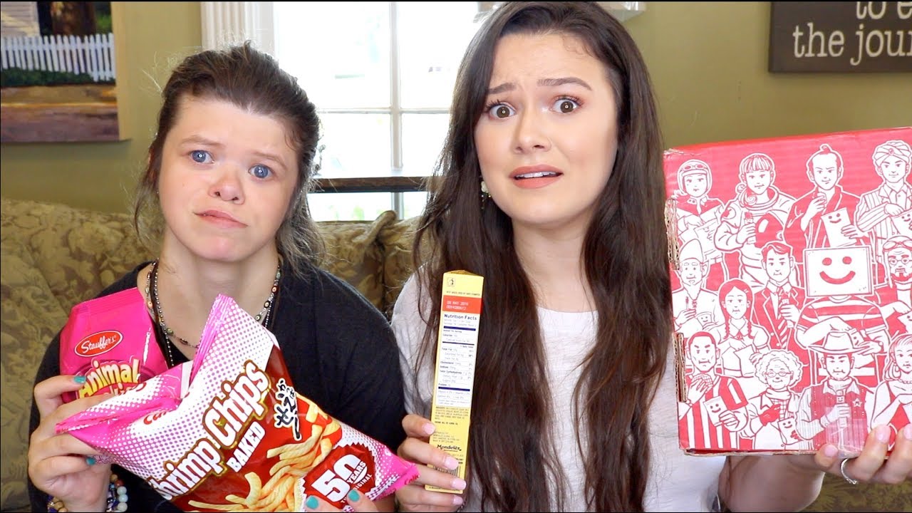 Trying WEIRD Worldwide Snacks!