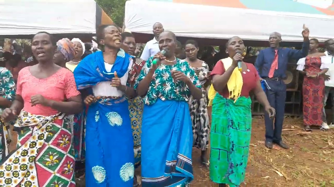 WAMAMA WAKANISA LA  MWENDAZAKE MZEE BUNDA
