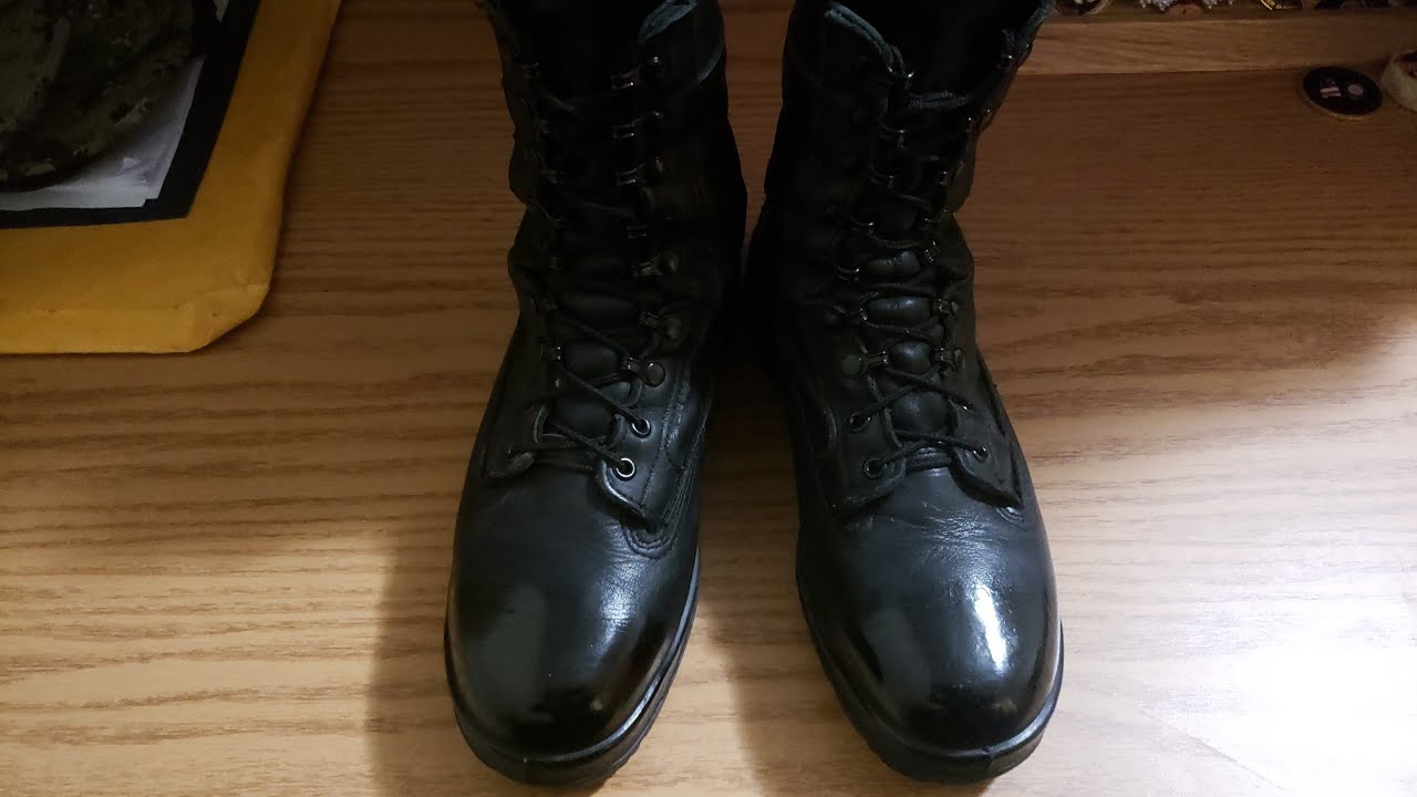 How to shine military boots