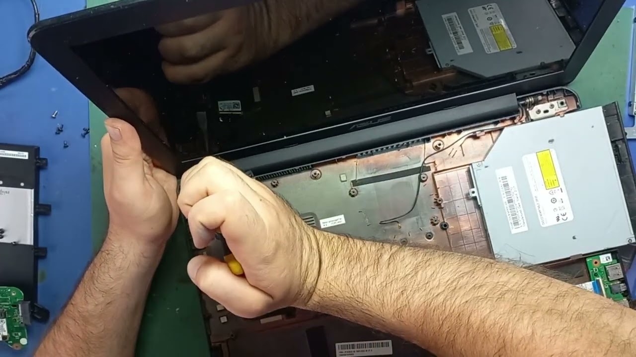 Desmontagem e limpeza Asus X555L