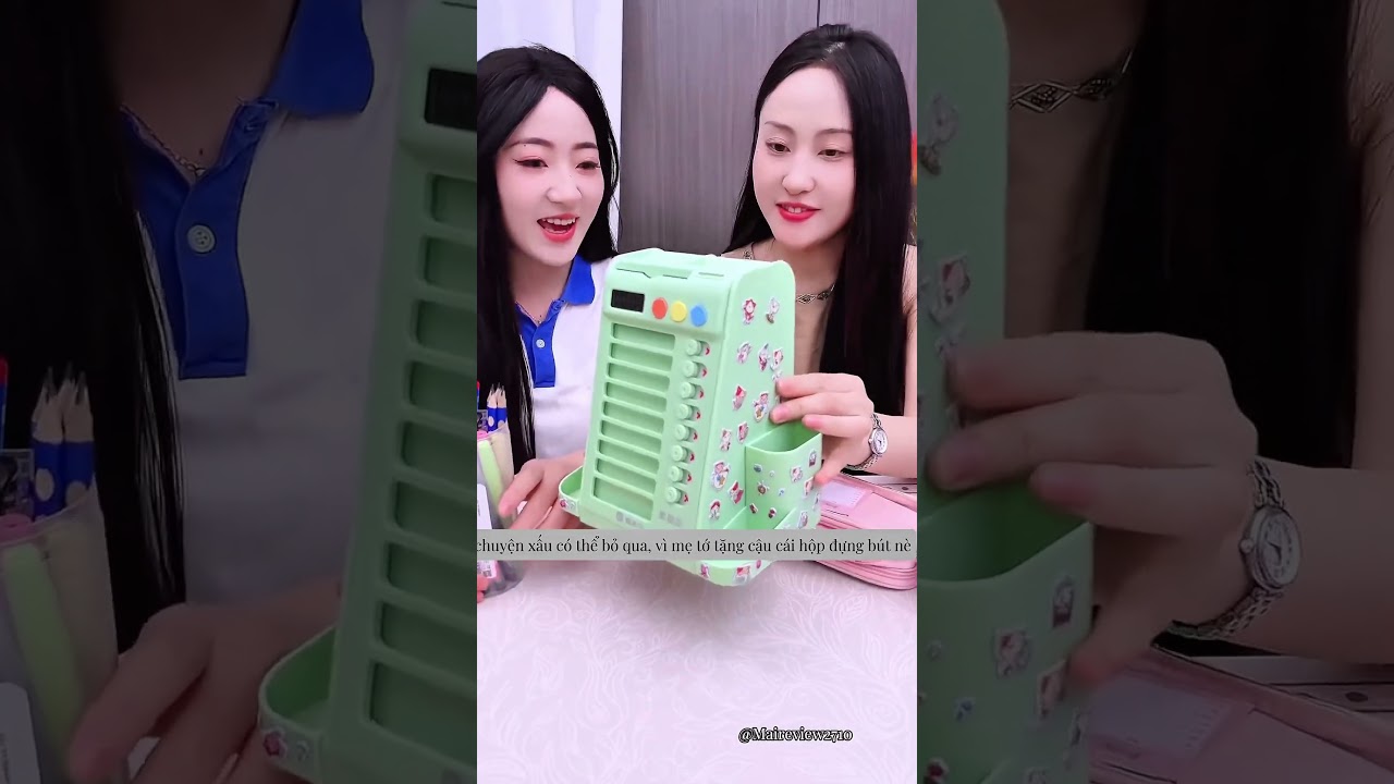 đoạn video đang thu hút nhiều lượt xem và bình luận trên mạng xã hội về hộp bút và cây bút! 