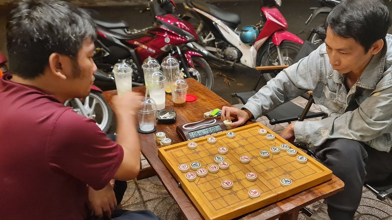Cuối năm Minh La kiếm Cao Thủ Lạ phế võ công !