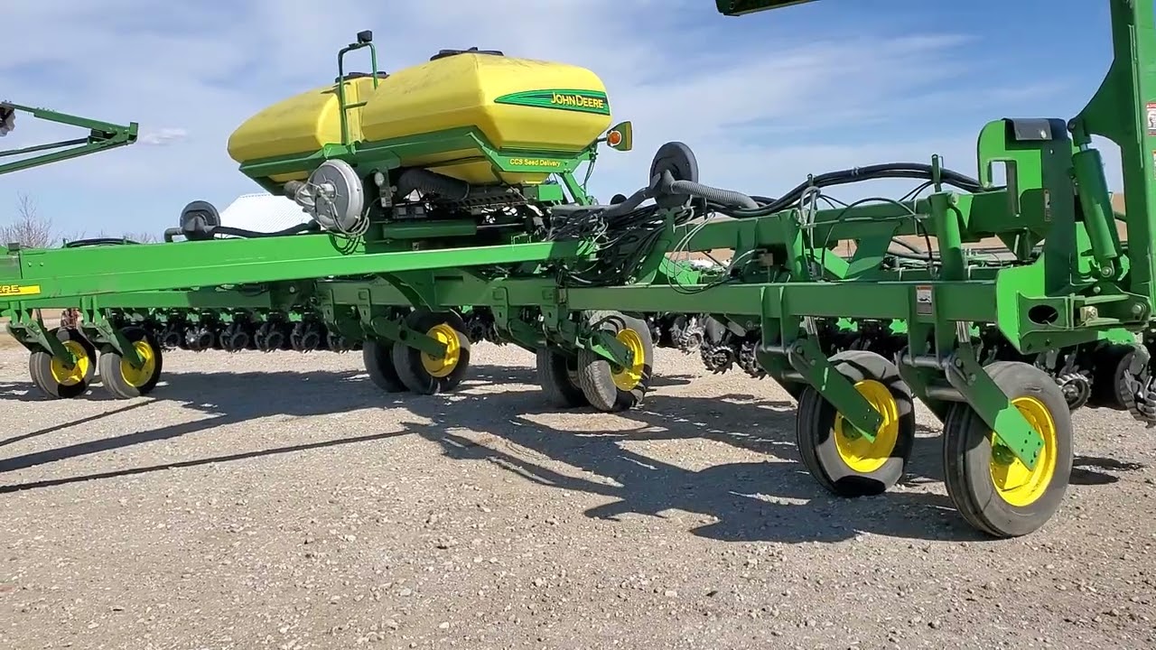 John Deere 1790 planter