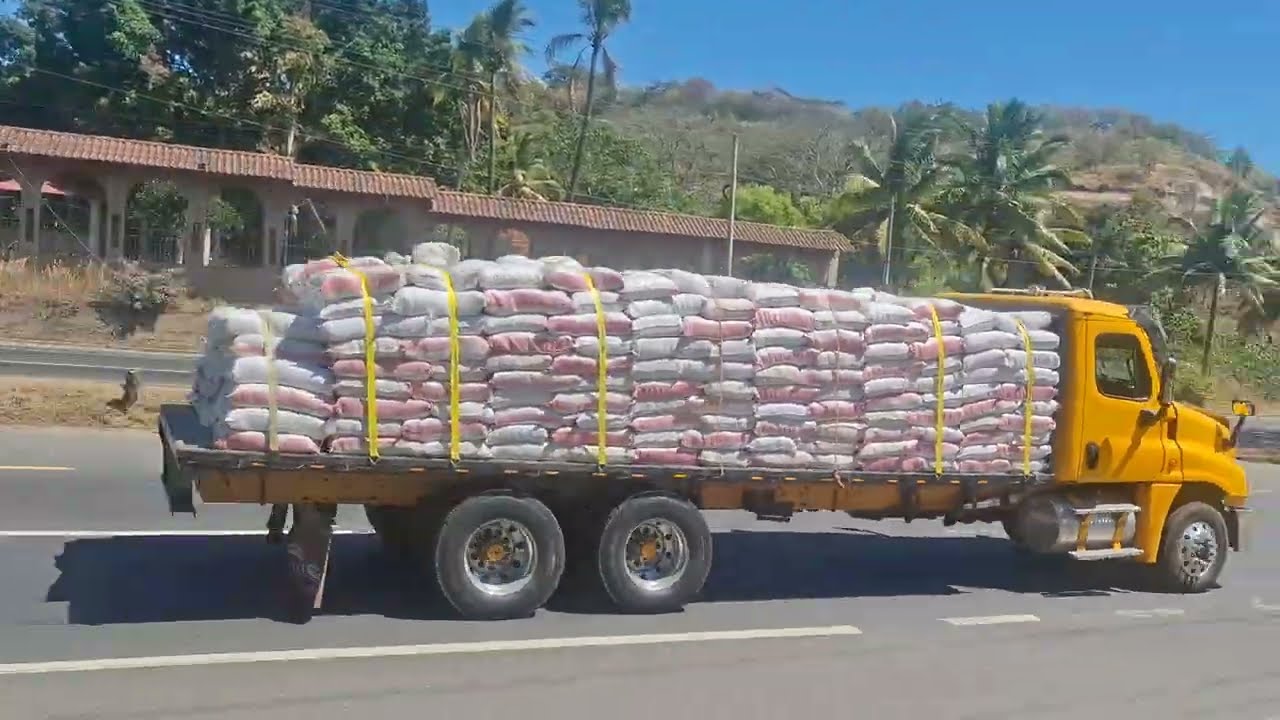 La carretera de los camiones pesados. @lapanamsv 