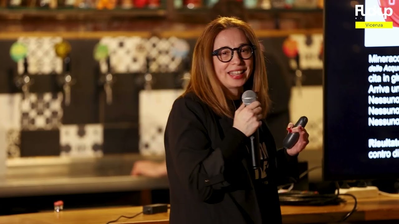 Petra Schrott | FuckupNights Vicenza | VOL. IX