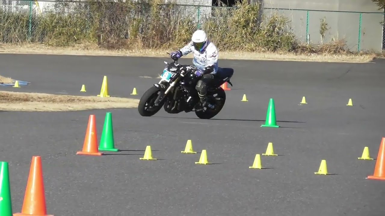 26/2/12平日モトジムカーナ練習会 タイムアタック走行 FZ1 Motogymkhana