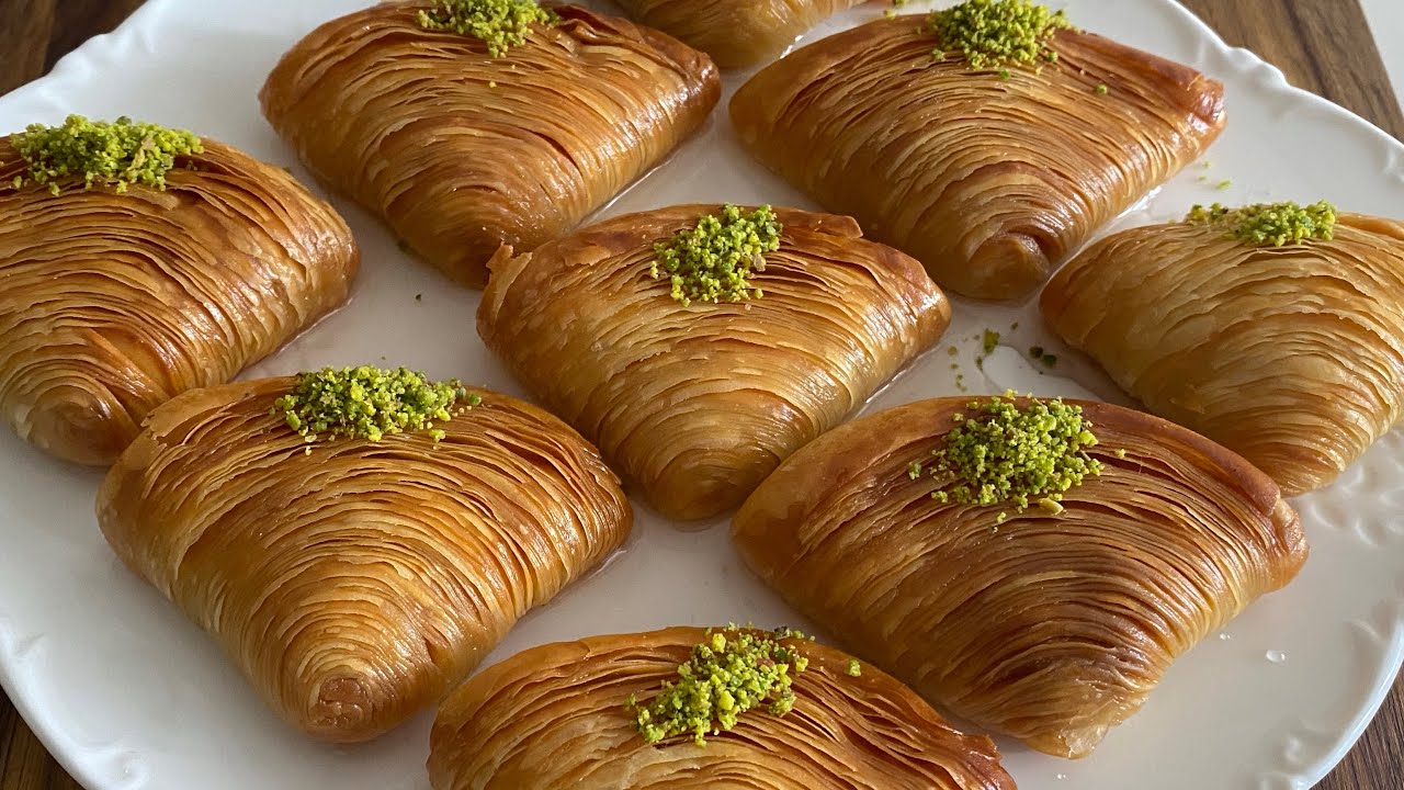 OKLAVA KULLANMADAN,TEK TEK AÇMADAN BAKLAVA YAPIMI‼️MİDYE TATLISI✅BEN YAPAMAM DEMEYİN-BAKLAVA TARİFİ