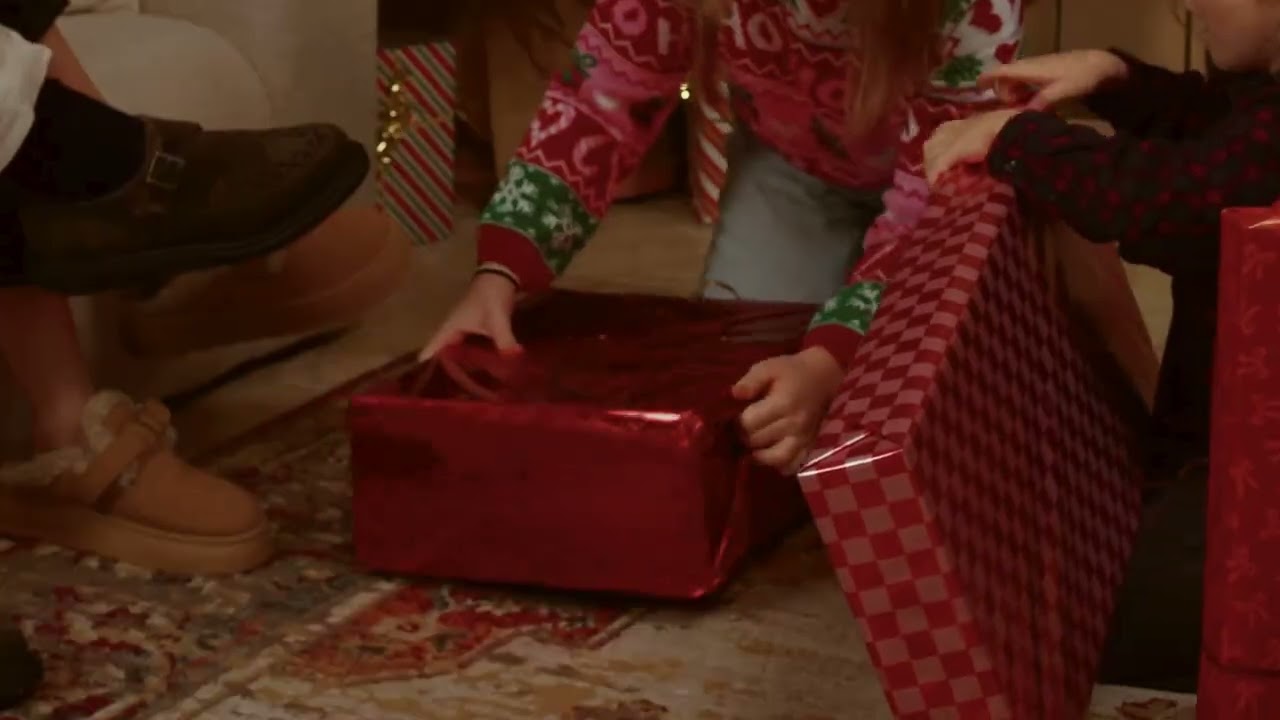 Kaiser Möbel – Weihnachten & Wohnkomfort 🎄✨ Sofas, Betten & mehr...