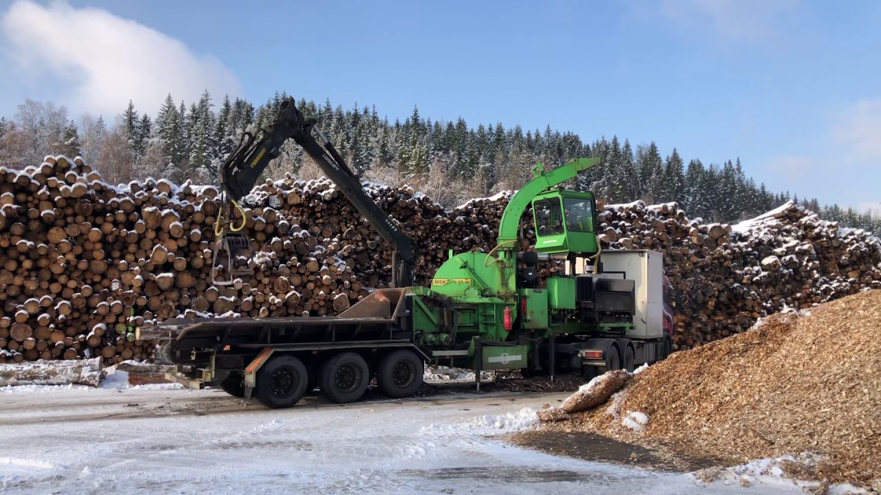 Köp Flishugg Erjo 2100 Skivhugg med dragbil på Klaravik