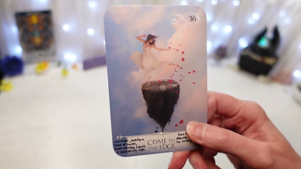 AQUARIUS ♒YOU define who YOU are - not them!🎭(you're not your past)✨Aquarius General Read April 2021