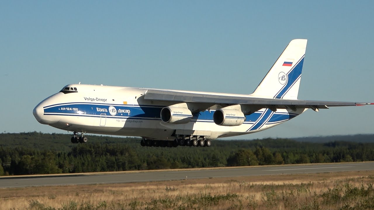 Volga-Dnepr Antonov An-124-100 - Landing & Takeoff