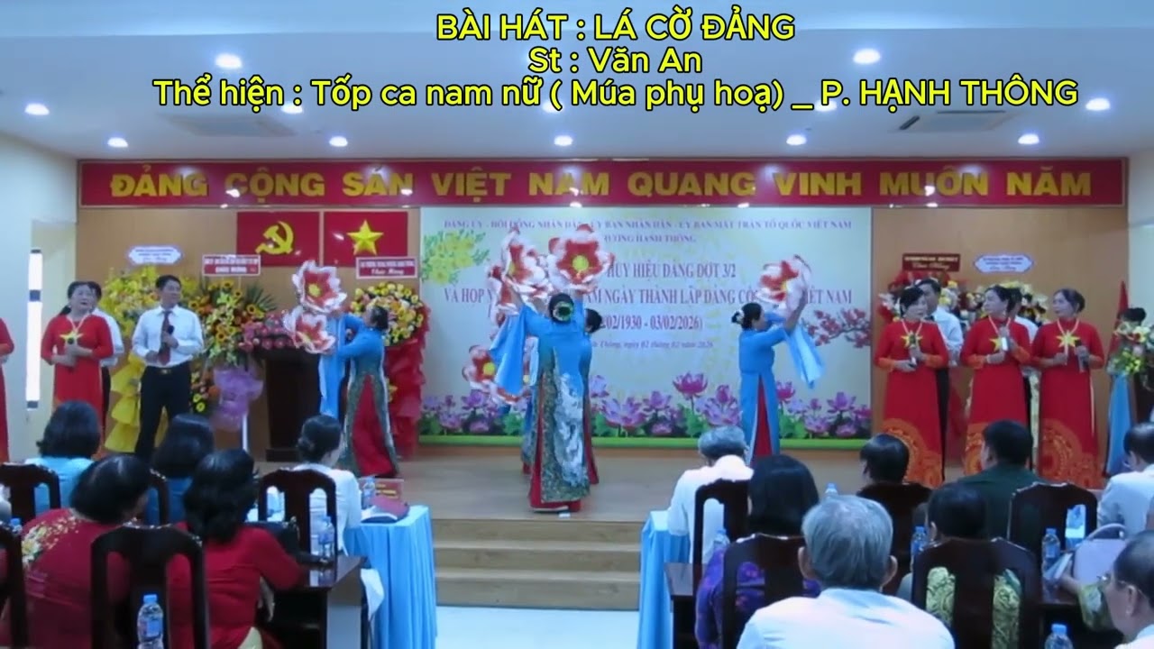 LÁ CỜ ĐẢNG  - TỐP CA NAM NỮ CÙNG NHÓM MÚA
