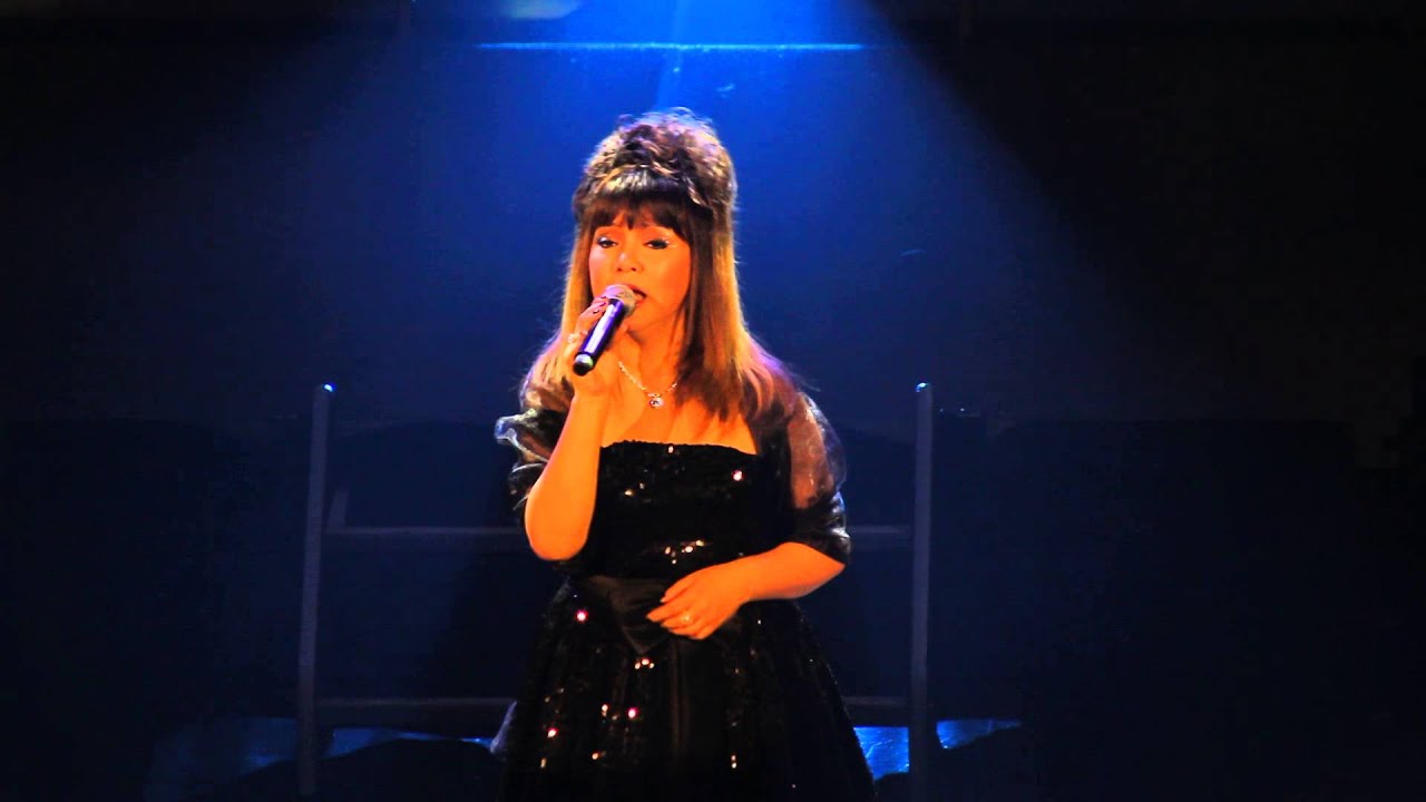 露雲娜Rowena Cortes 《传说》