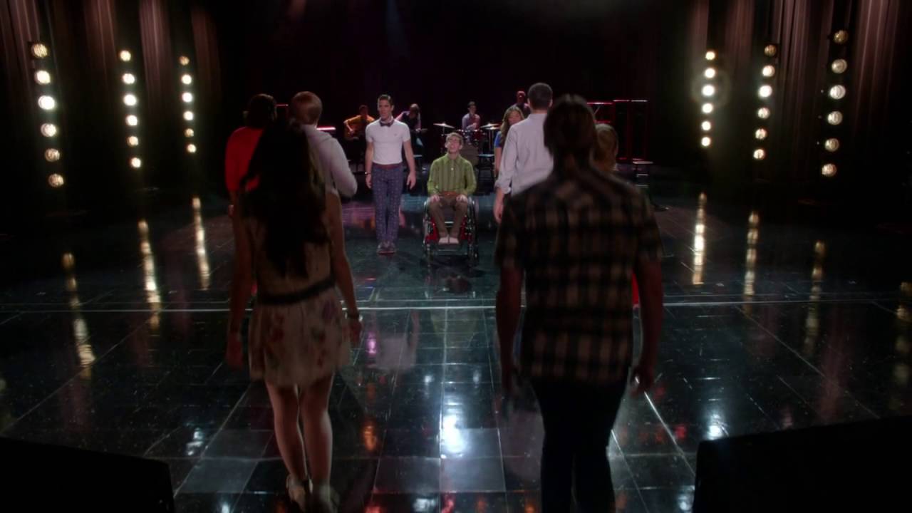GLEE Full Performance of Breakaway