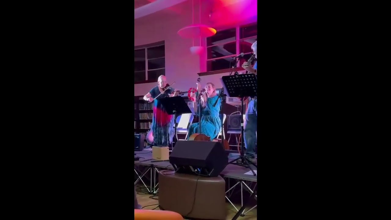 Small Changes-You Got The Love-Drowsy Maggie-Chasing Cars-Everybody Needs A Friend ( 18.10.25)