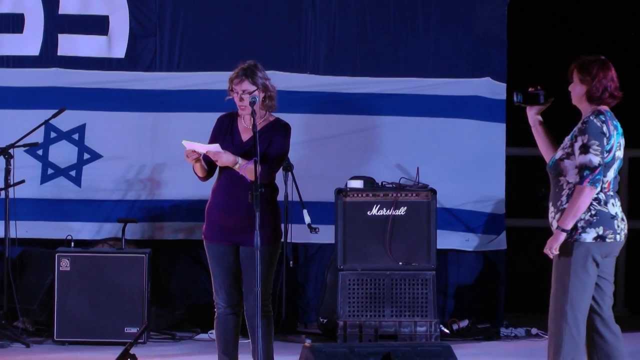 הענקת תעודת הוקרה לפעילי הטלויזיה הקהילתית ערבה TV ביום העצמאות ה 65 למדינה