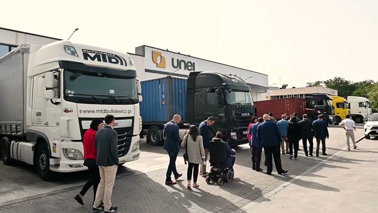 Visita a la sede de UNEI en Sevilla del comit&eacute; de direcci&oacute;n de Ilunion