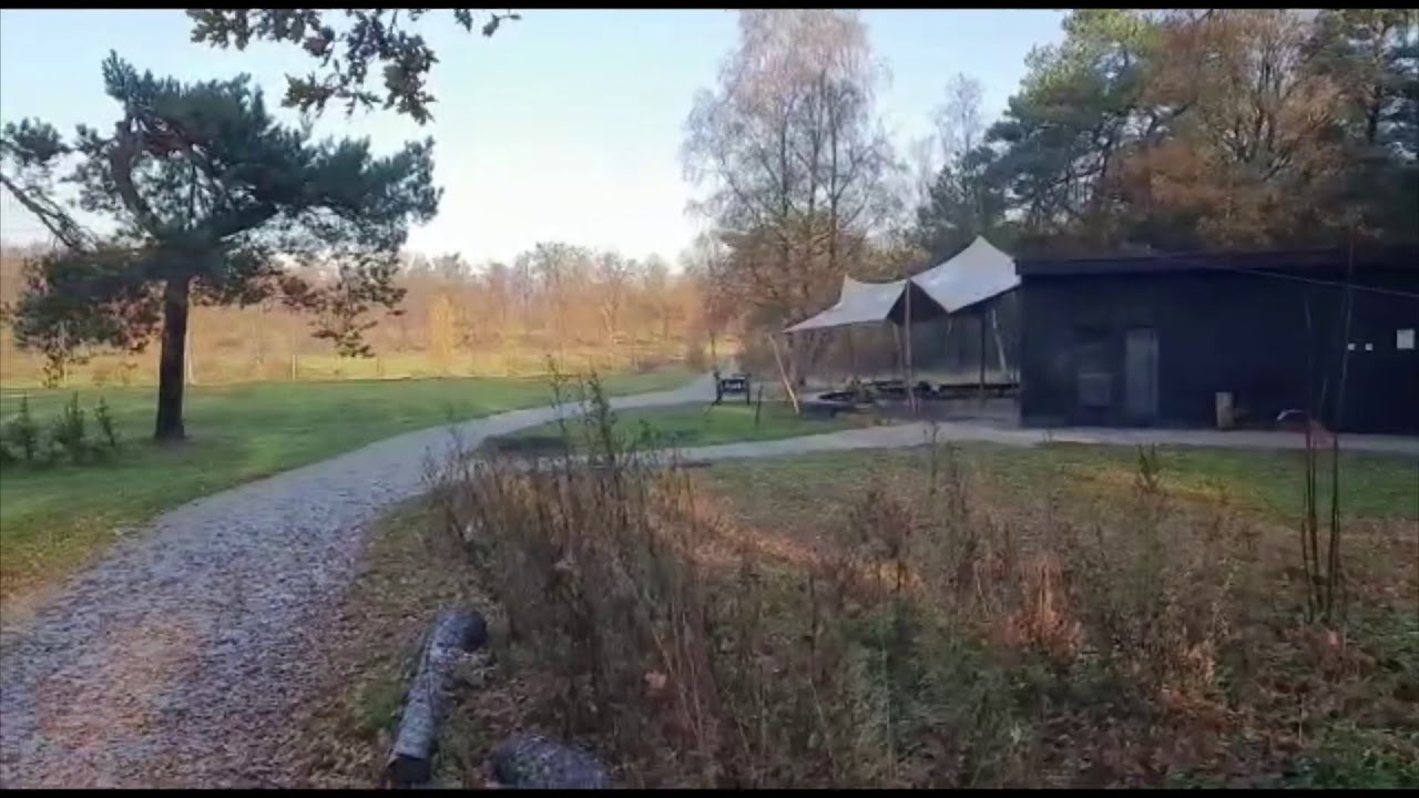 Garbrich Baalbergen en Kees Benthem op natuurbegraafplaats Heidepol