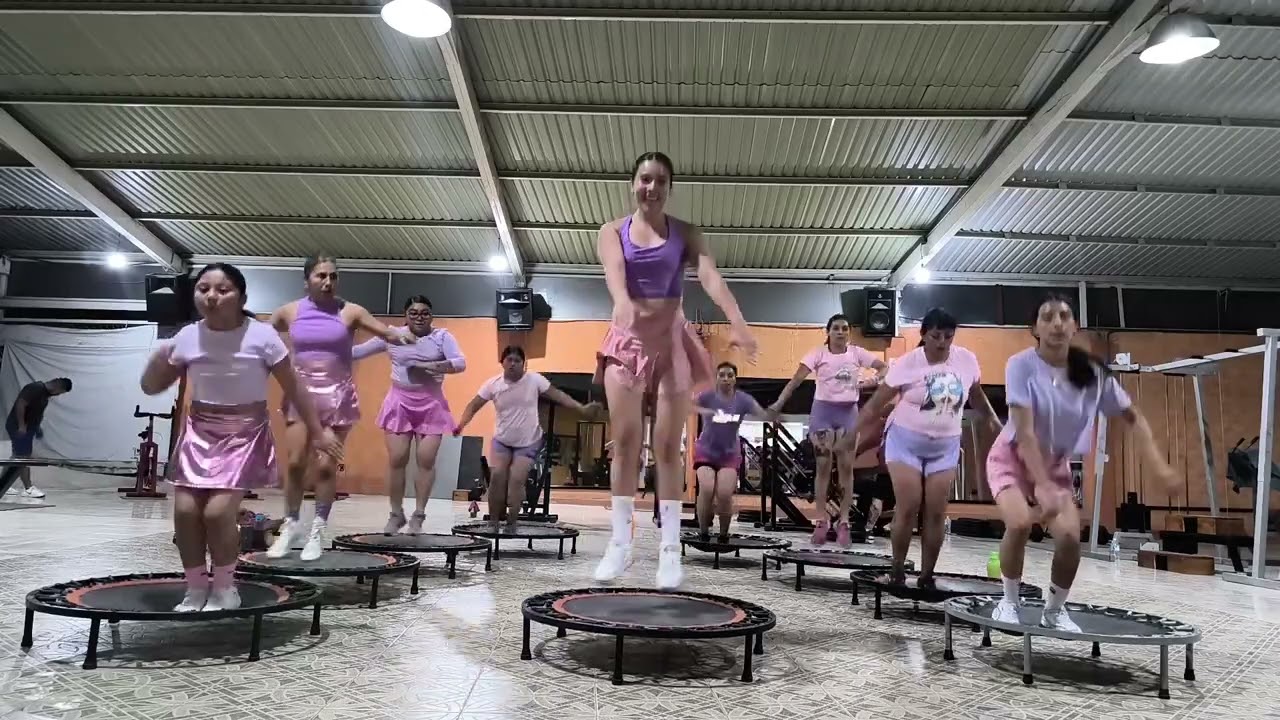 Ojos así// Shakira VITAL JUMP 🔥
