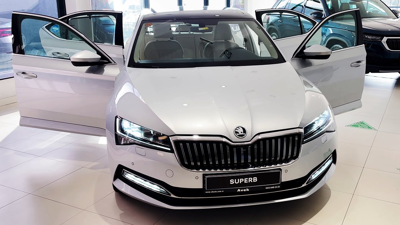 2022 Skoda SUPERB - Exterior and interior Details (Luxury Midsize Sedan)