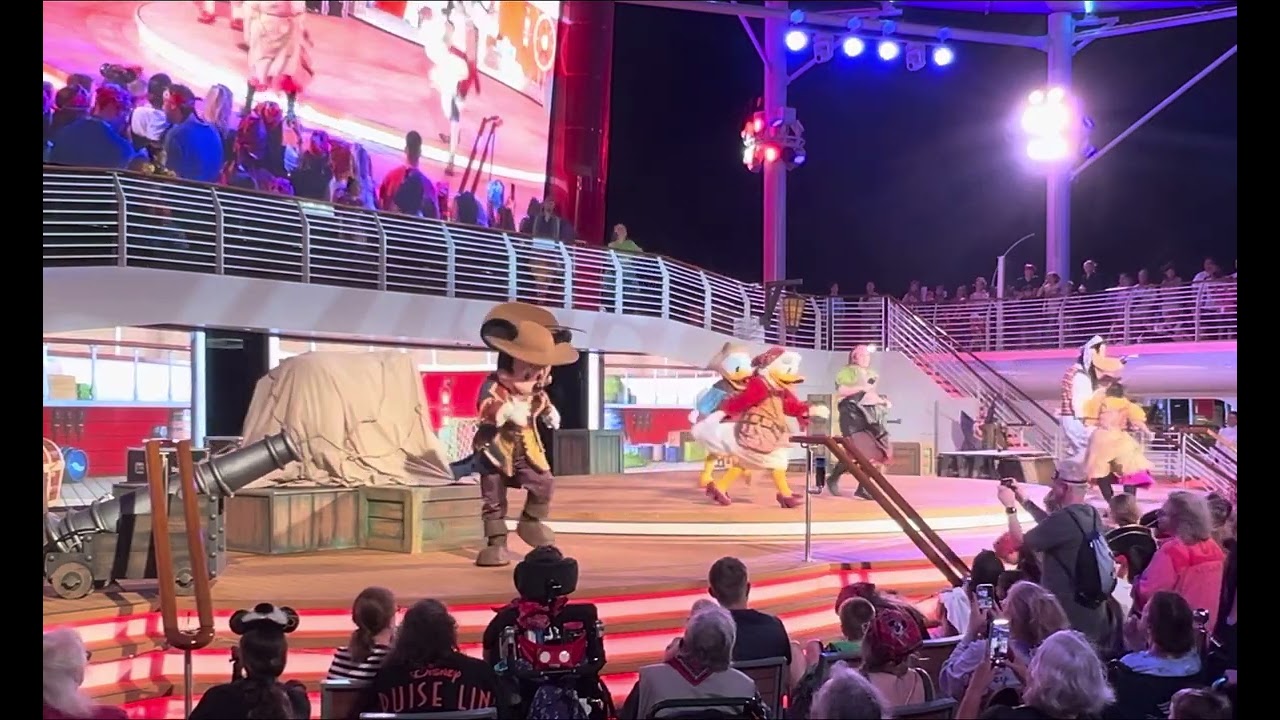 Mickey and Minnie’s Pirates in the Caribbean - Disney Treasure