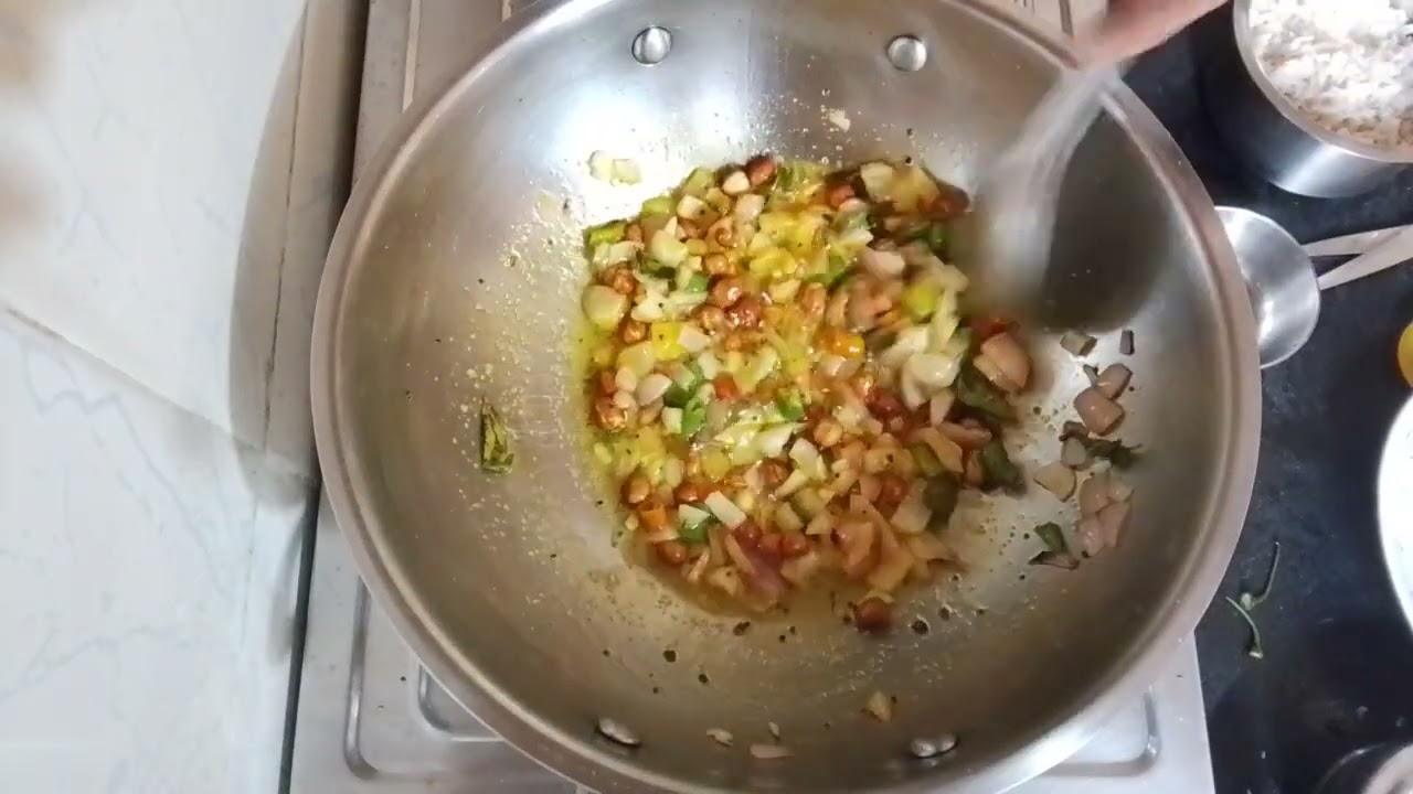 How to make poha in minutes....easy recipe!!!