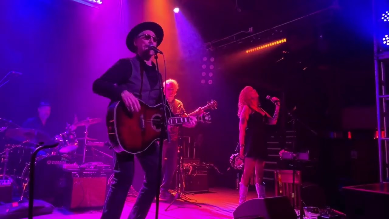 StompBox Holiday - Gotta Get Outta This Town - Troubadour Los Angeles 1/9/26 Live Blues Americana