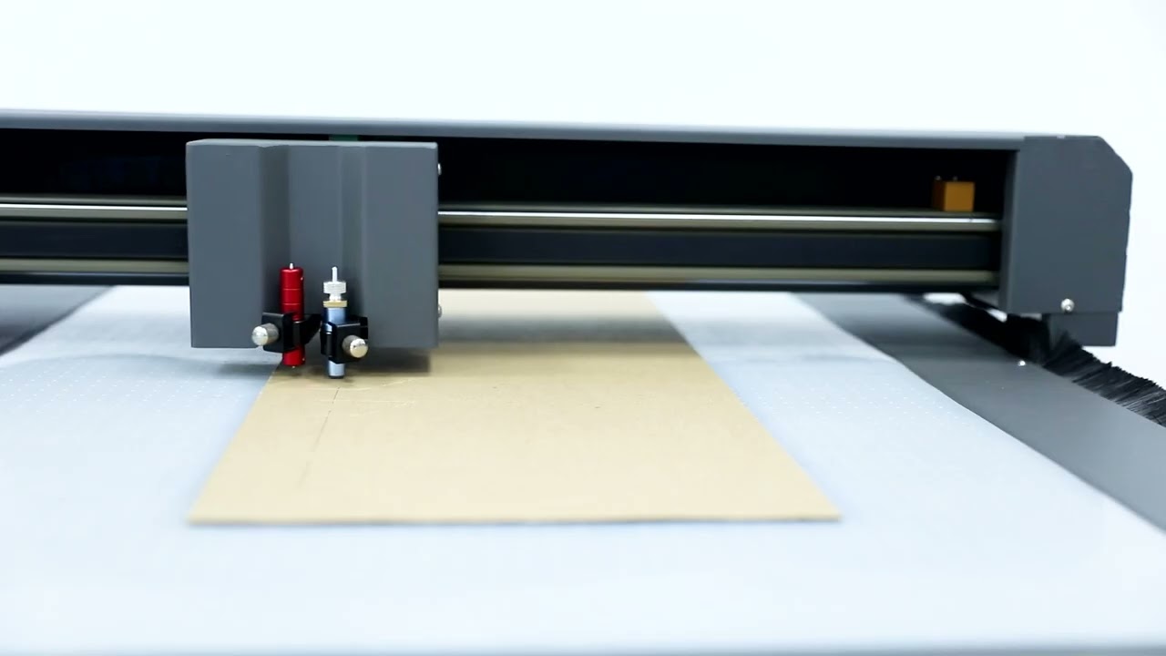 Skycut F4560 Flatbed cutter with deepcut blade cutting