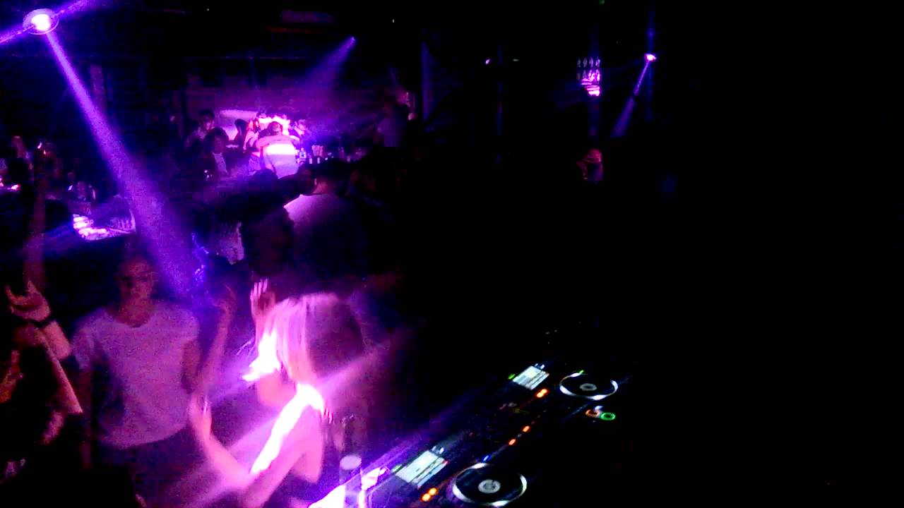 [HD] Goran Starcevic @Sunday Beat, Belgrade Lounge 03.05 by BgdGrotto