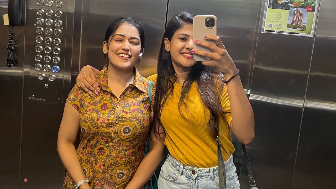 ഒന്ന് lulu mall ൽ പോയതാ 🌟 Day out with Anumol #krishnendhuunnikrishnan #trivandrum #Anumol