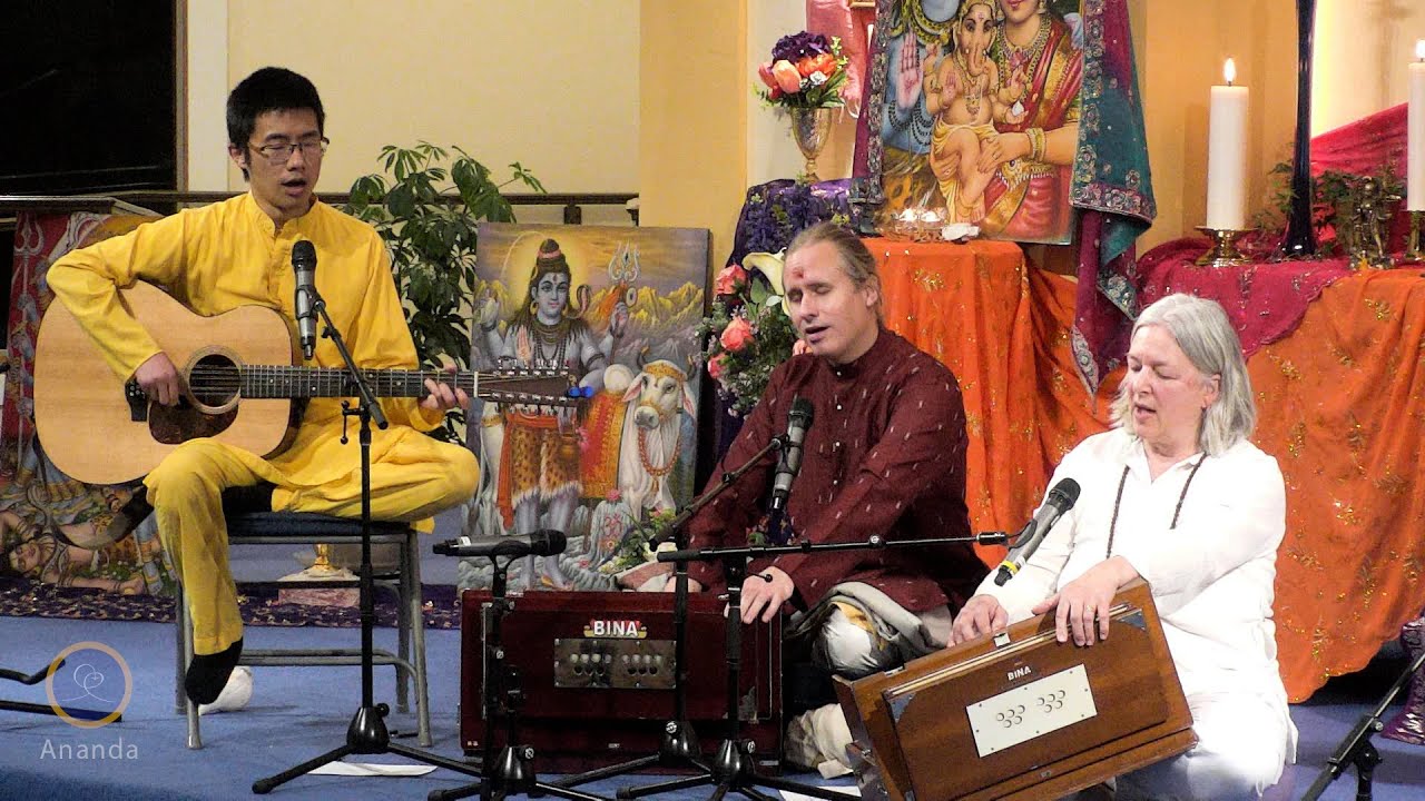 Ananda Kirtan: The Joy of Chanting