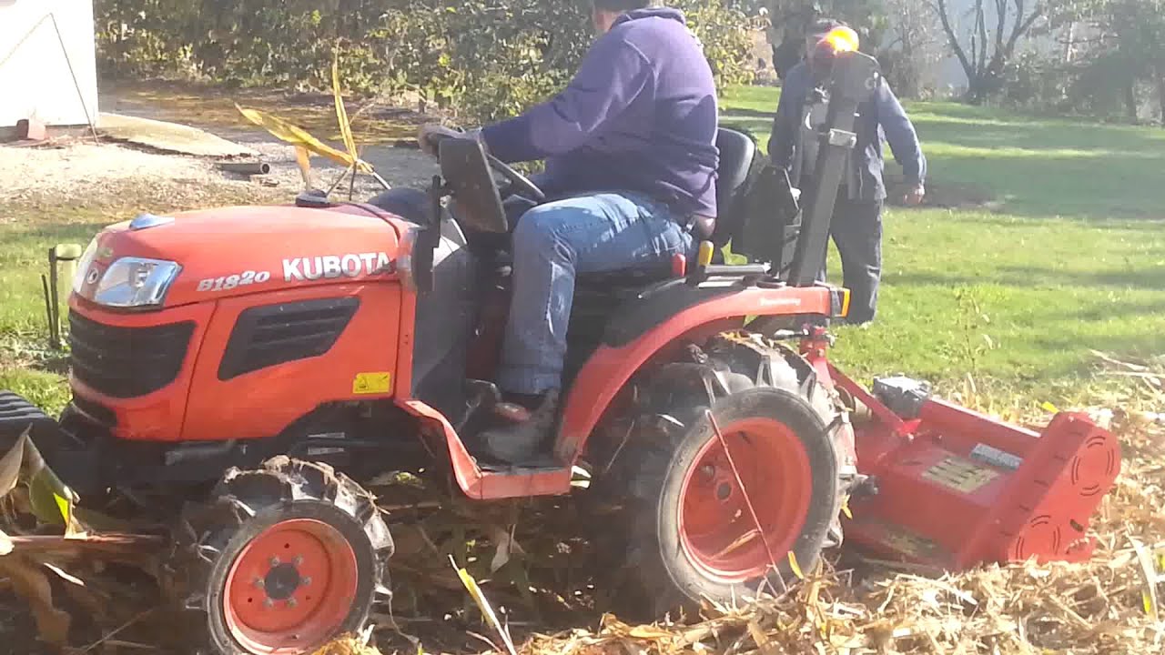 kubota b 1820 avec broyeur a fleaux 2