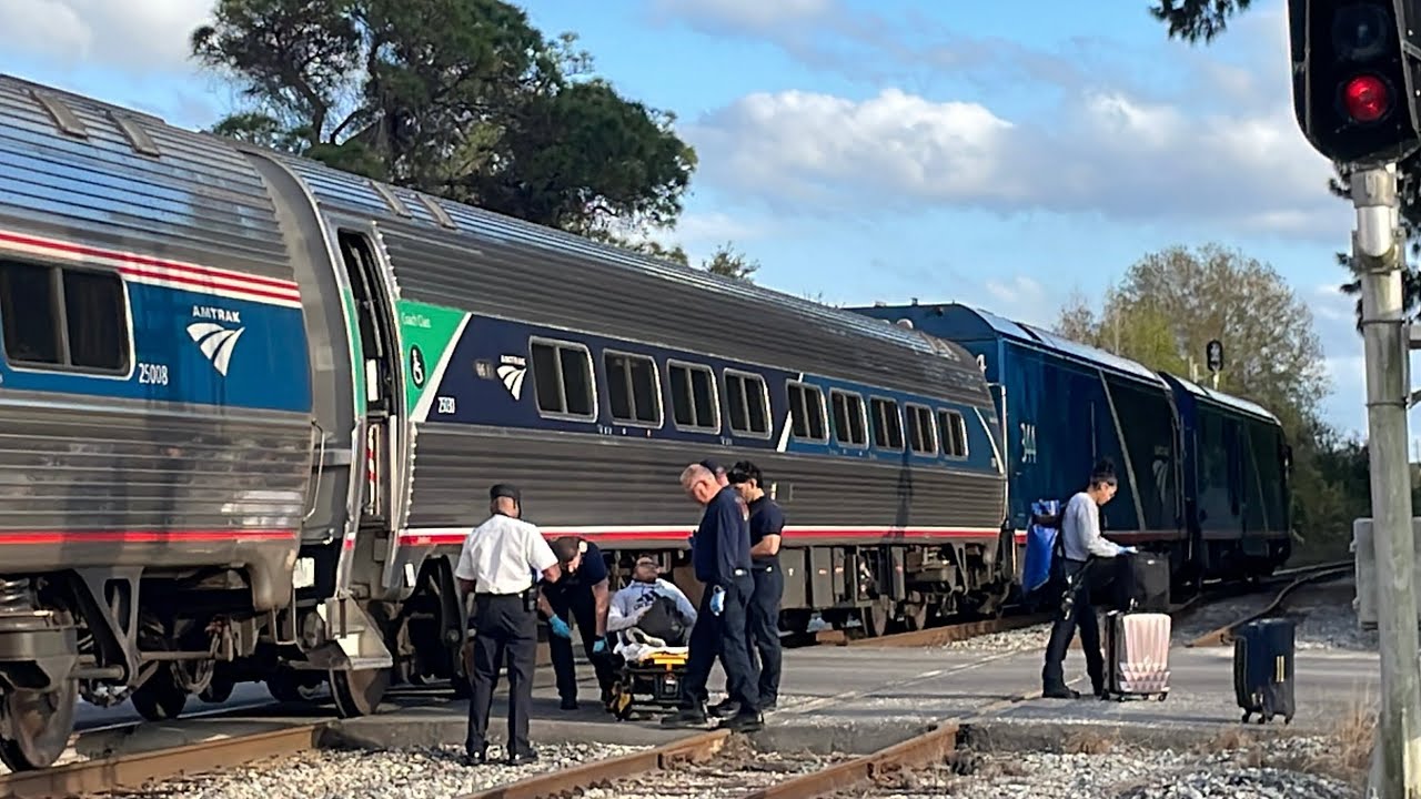 *MUST SEE* Amtrak 97 makes emergency stop for injured passenger in Indiantown, FL￼. 