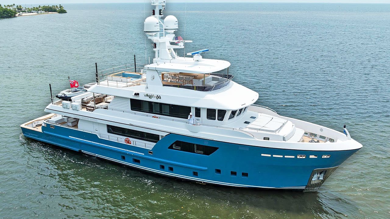 106 Cantiere delle Marche Darwin CdM [Explorer Yacht]