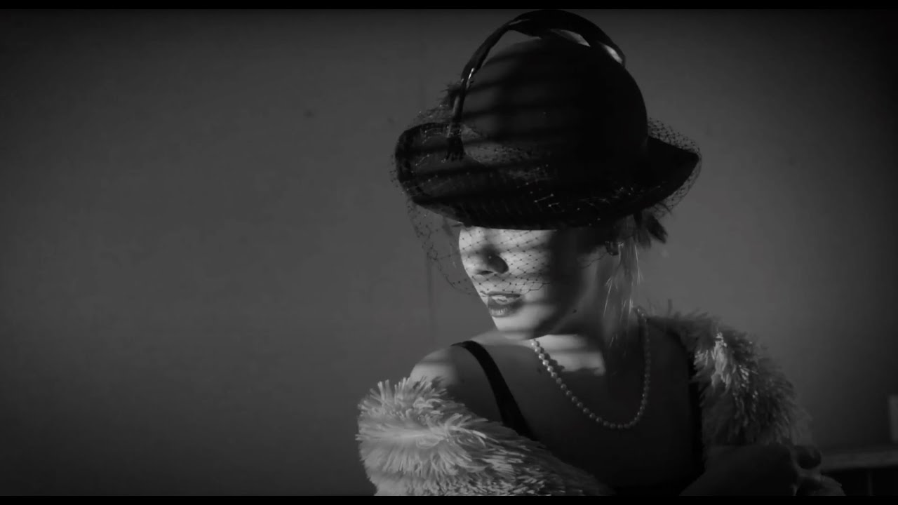 FEMME FATALE