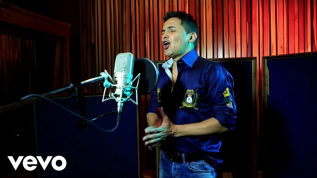 Victor Manuelle, Gilberto Santa Rosa, Jorge Celedon - Bajo el Palo e' Mango / El Amor Amor (Vídeo)