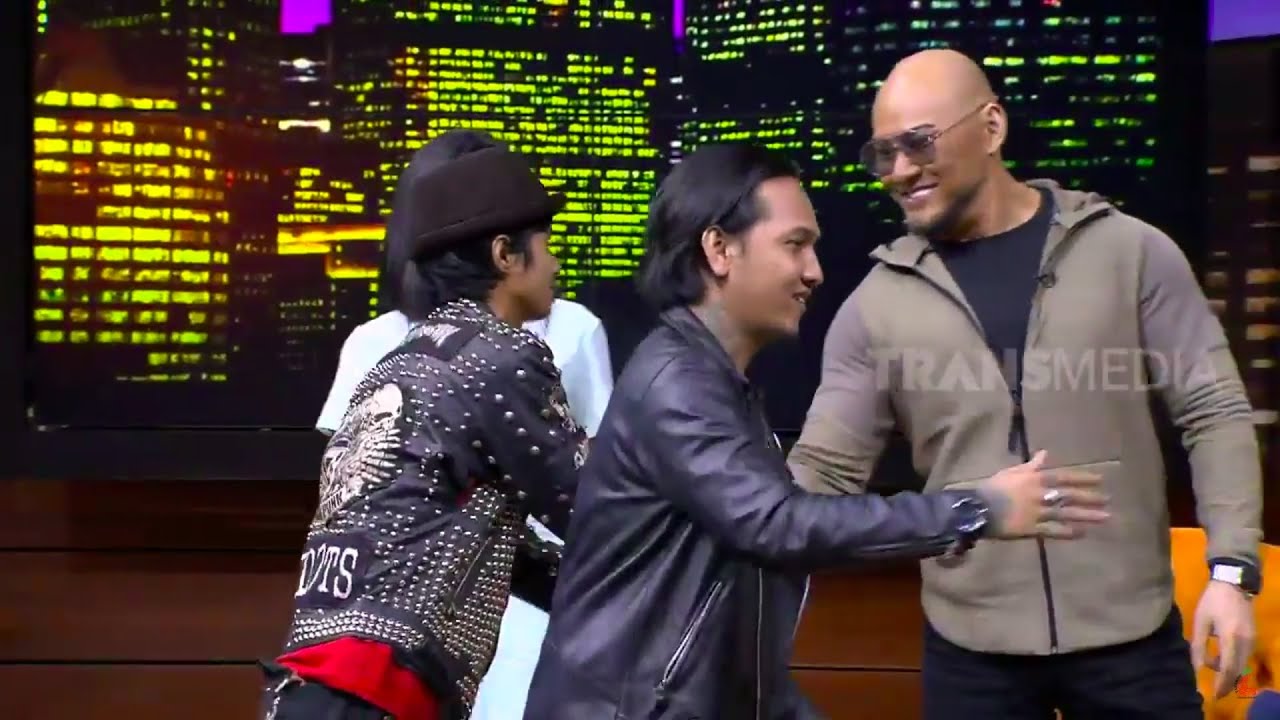 DEDDY CORBUZIER Bicara Agama Dengan SANTRI PUNK TASAWUF UNDERGROUND | Hitam Putih (31/05/19)