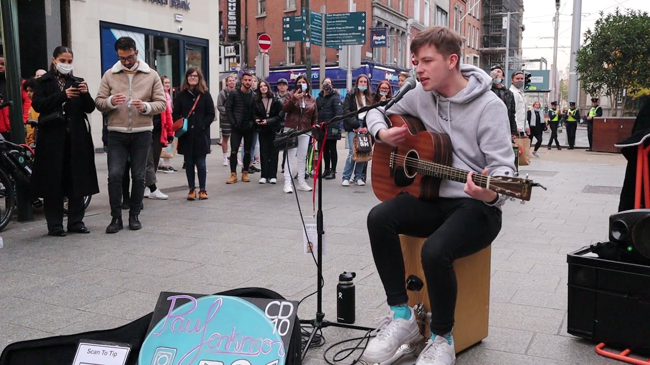 Amazing crowd reaction as Paul Jenkinson gives a brilliant performance of 