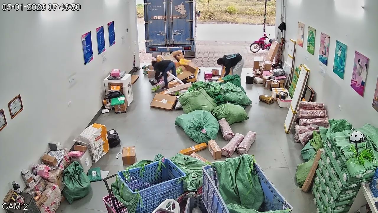 CCTV QUÁ TRÌNH XUỐNG HÀNG NHẬP KHO KIỂM ĐẾM CÁC ĐƠN HÀNG TỪ BN HUB VỀ NGÀY 5 1 2026