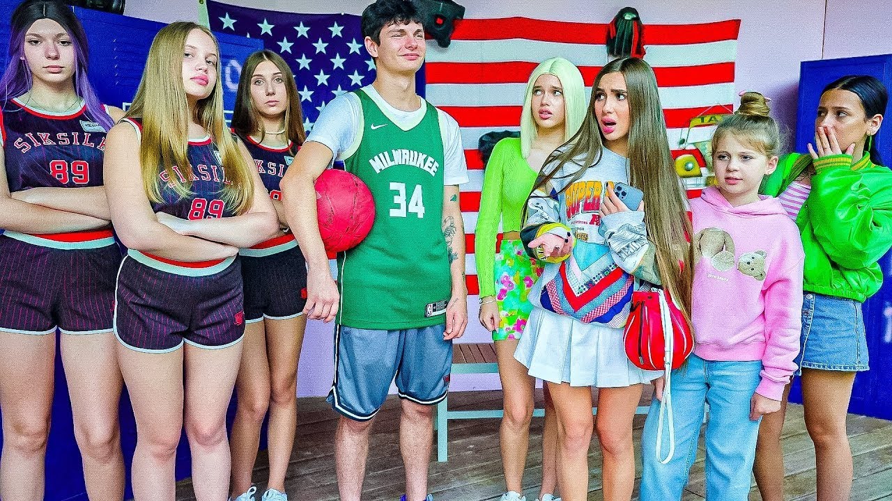 Przyjęcie w szkole 😎 Kto będzie trenerem drużyny koszykarskiej? Diana i cheerleaderki są w szoku!
