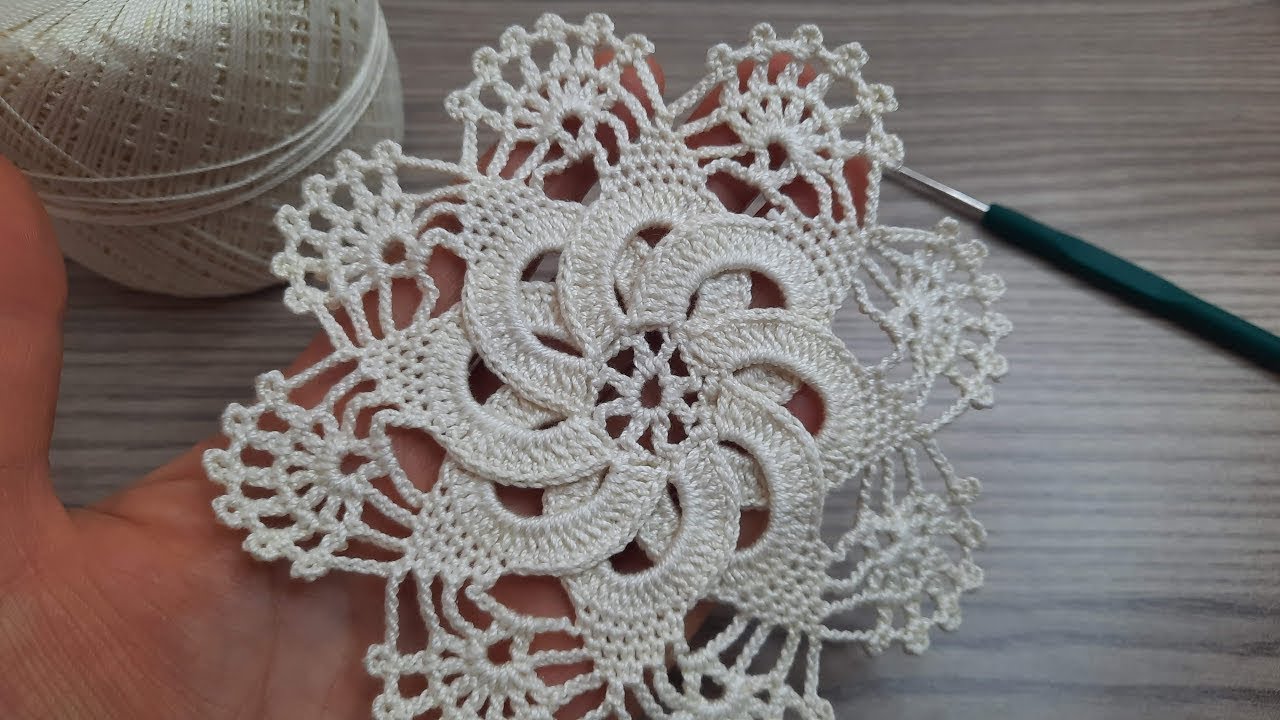 DIY Trendy Crochet Souvenirs: Learn How to Knit Stars As Gifts For Your Friends!