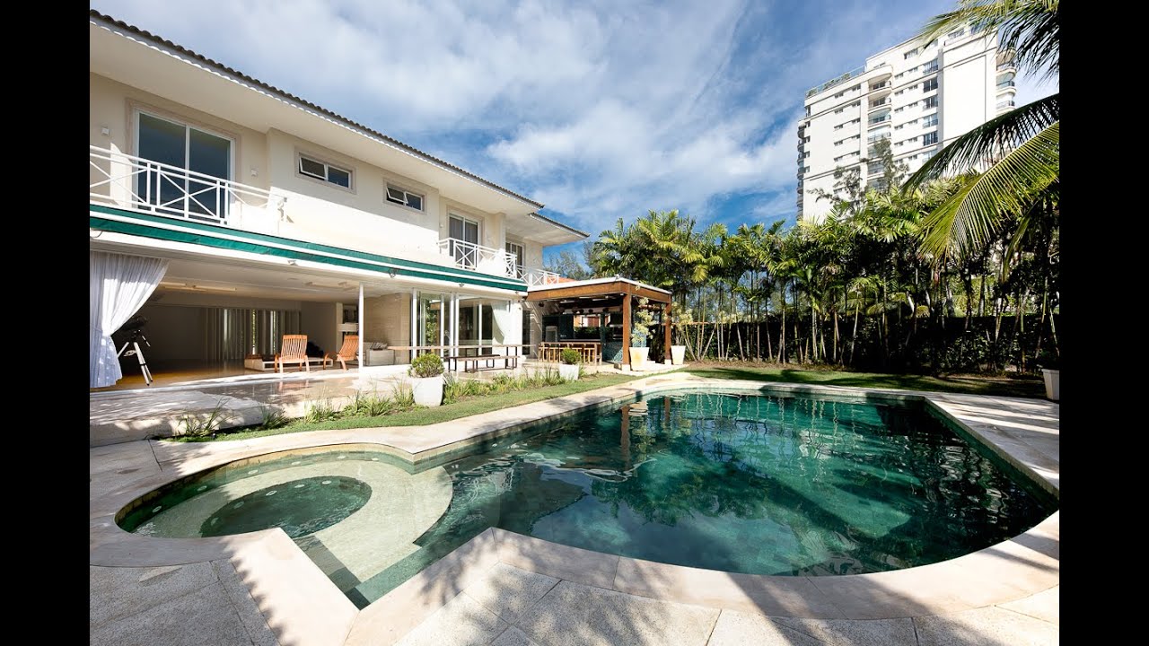 Casa &agrave; venda no condom&iacute;nio Malibu, na Barra da Tijuca - R$ 12.000.000,00 - Realler Im&oacute;veis