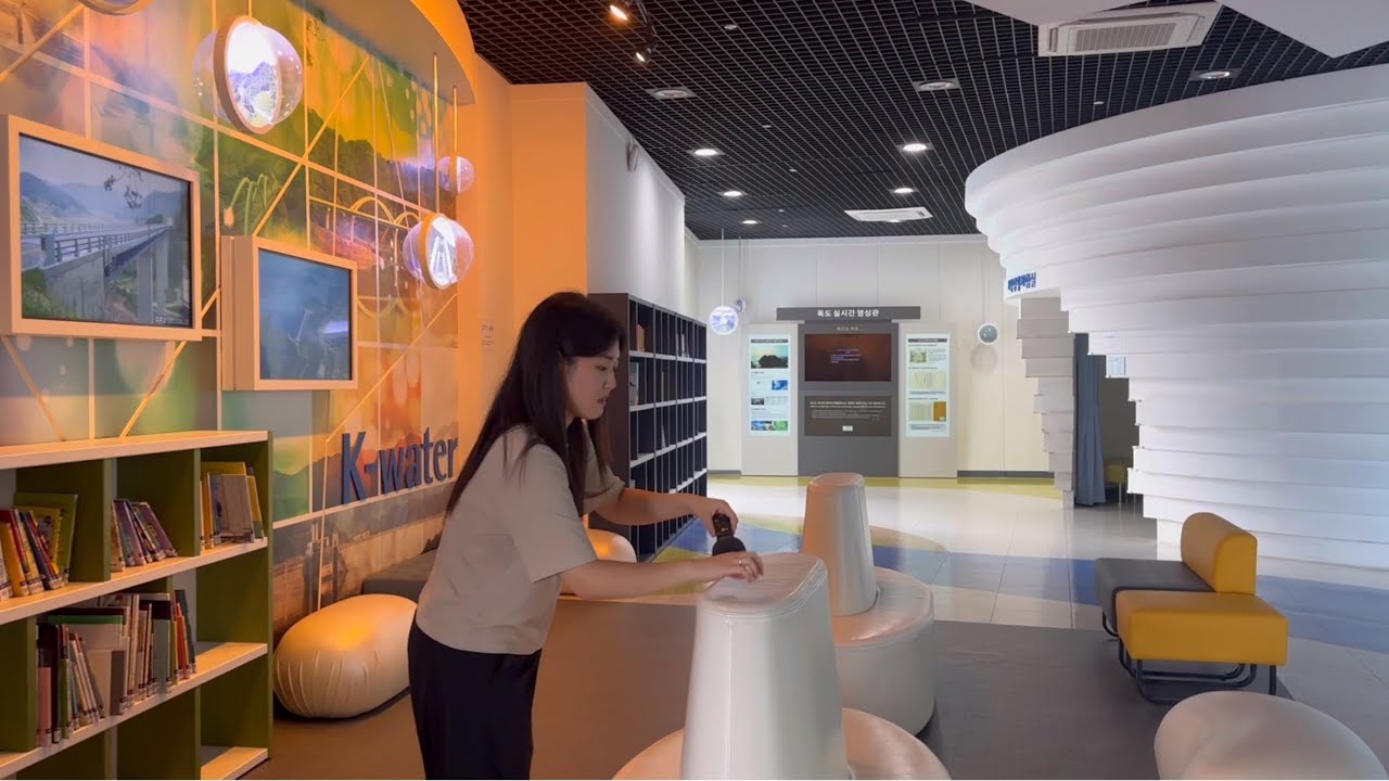 АСМР в книжном магазине, Библиотека 📚 поворот страницы, нажатие, отслеживание триггеров 👩🏻💻